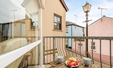 2 Bed in Tenby 3