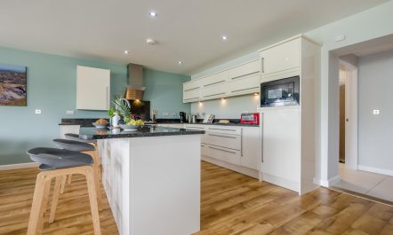 6 Bed in Winnards Perch 4