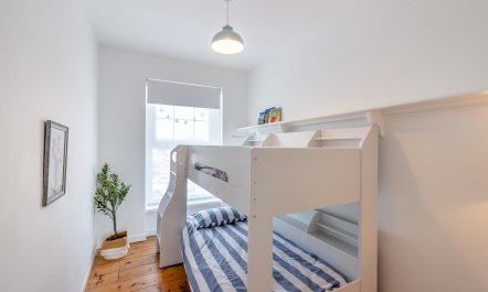 4 Bed in Deal 7