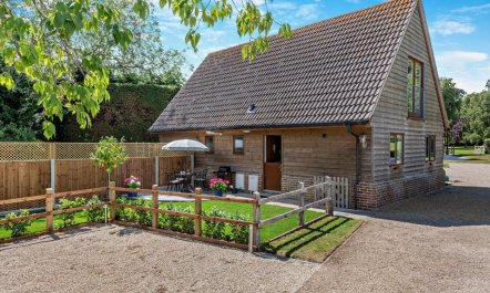 1 Bed in Kirby-le-Soken 1