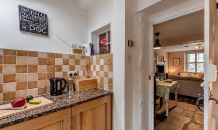 2 Bed in Field Broughton 4