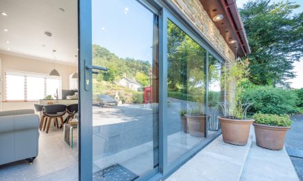 2 Bed in Llanybydder 1