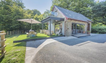 2 Bed in Llanybydder