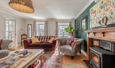 4 Bed in Talgarreg 1