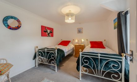 4 Bed in Talgarreg 3