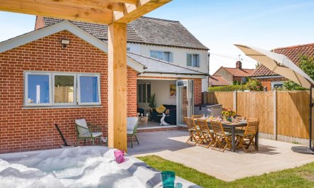 4 Bed in Wrentham