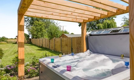 4 Bed in Wrentham 6