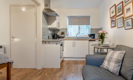 1 Bed in Ningwood 2