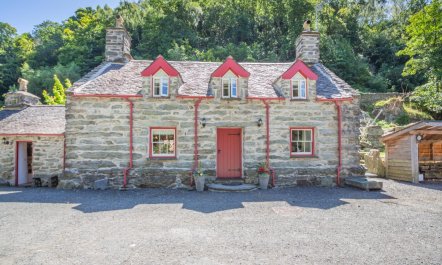 2 Bed in Penmaenpool