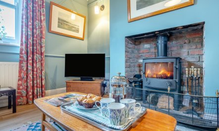 2 Bed in Aldbrough St. John 9