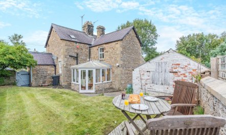 2 Bed in Aldbrough St. John 1