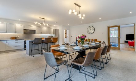 4 Bed in Capel Bangor