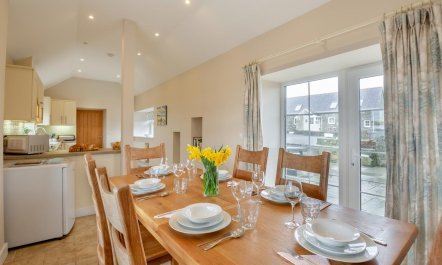 3 Bed in Llanfwrog 4