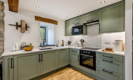 2 Bed in Penmaenpool 3