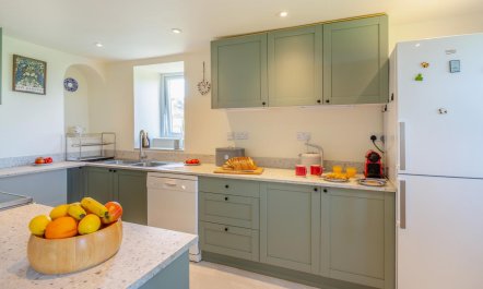 4 Bed in Rhydyclafdy 5