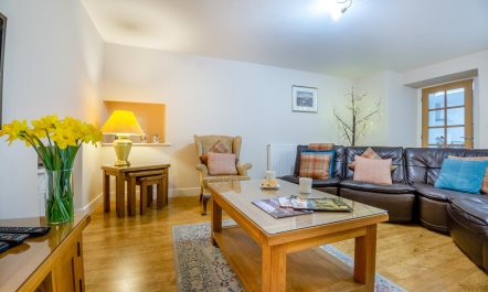 3 Bed in Llanfwrog 9