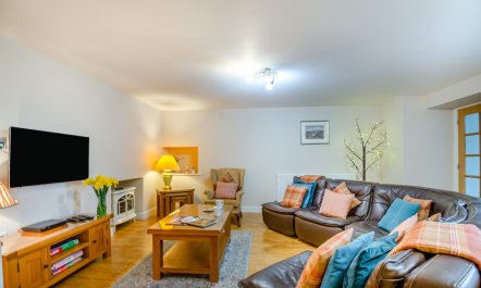 3 Bed in Llanfwrog 7