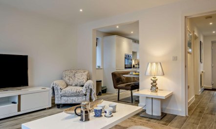 3 Bed in Totland Bay 8