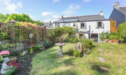 2 Bed in Higher Penponds 1