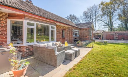 4 Bed in Godalming 0