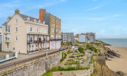 1 Bed in Tenby