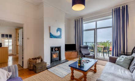 4 Bed in Ilfracombe 1