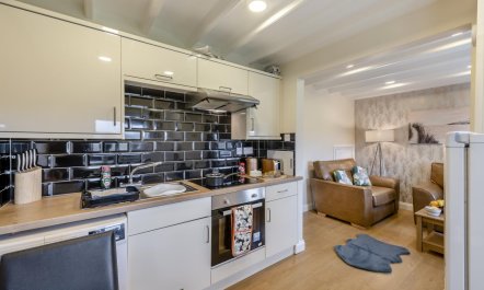 2 Bed in Stainsacre 2