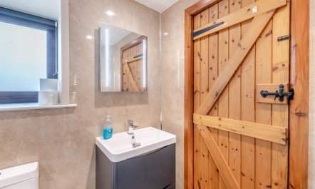 2 Bed in Stainsacre 5