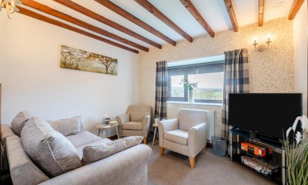 2 Bed in Stainsacre 1