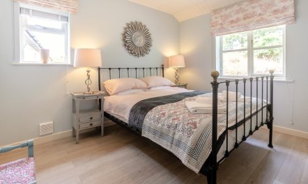 4 Bed in North Tamerton 2