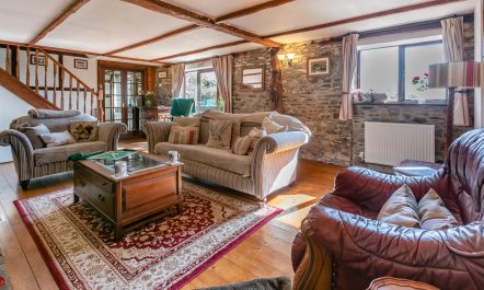 3 Bed in Northcott 2