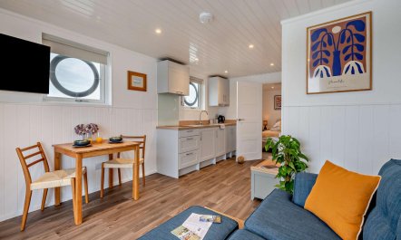 1 Bed in Woodbridge 3