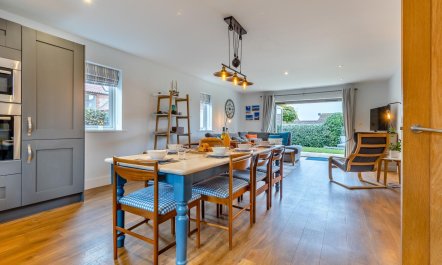 4 Bed in Blakeney 4