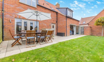 4 Bed in Blakeney 2