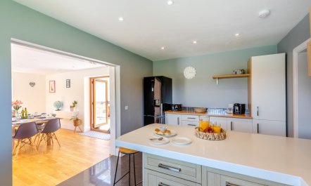 5 Bed in Pant-y-Dwr 6