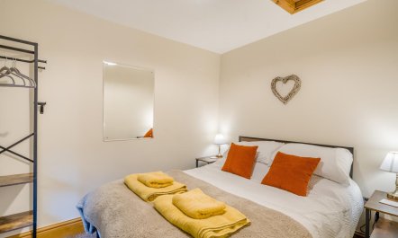 2 Bed in Oakenclough 9