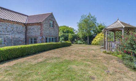 3 Bed in Cley