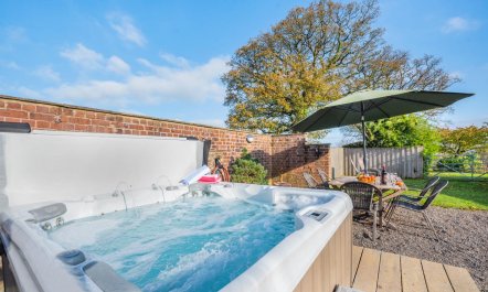 3 Bed in Llanddarog 6