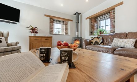 3 Bed in Llanddarog 9