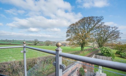 3 Bed in Llanddarog 4