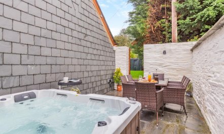 3 Bed in Yeolmbridge 1