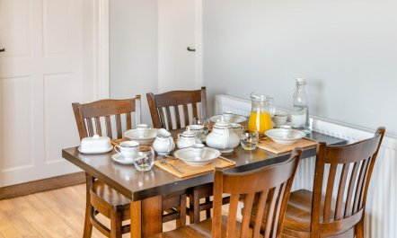 3 Bed in Stainsacre 8