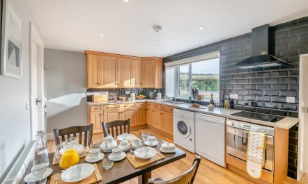 3 Bed in Stainsacre 2