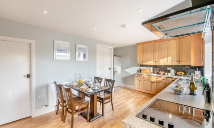 3 Bed in Stainsacre 7