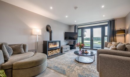 5 Bed in Pancrasweek 9