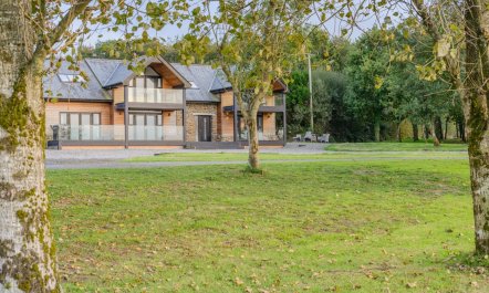 5 Bed in Pancrasweek