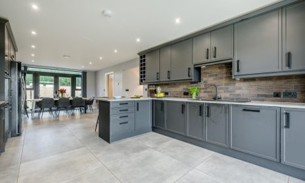 5 Bed in Pancrasweek 4