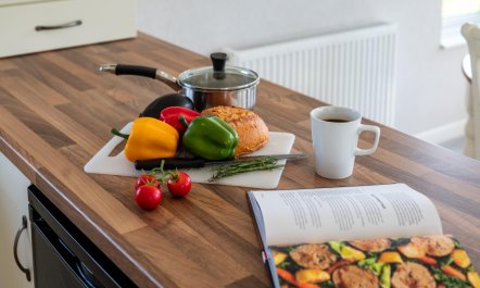 2 Bed in Three Holes 8