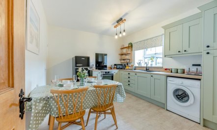 2 Bed in Seahouses 9