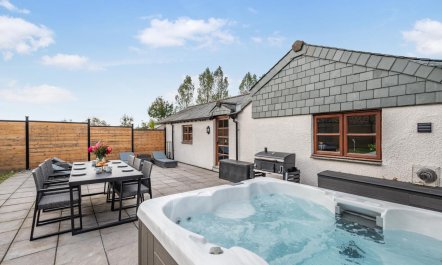 2 Bed in Pancrasweek